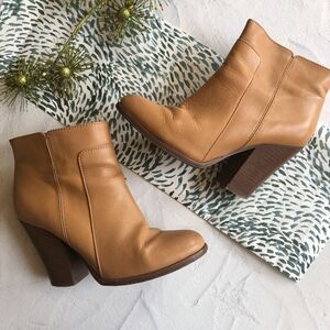 Pour La Victoire Camel Rocker Booties 6.5M